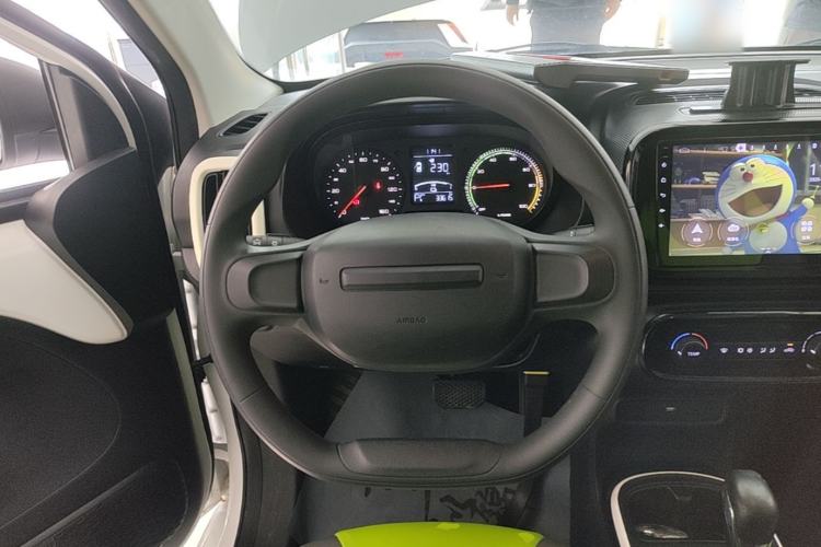 Used Roewe Clever 2021 302 km New Four-Seater Super-Efficient Version
