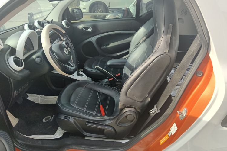 Used smart fortwo 2016 0.9T 66kW Hardtop Pioneer Edition Left Front Seat