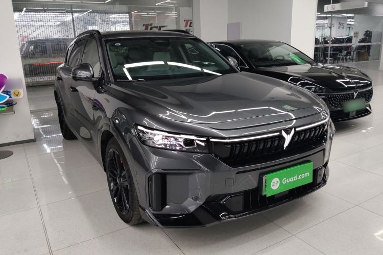 Used VOYAH FREE 2025 318 318 km Rear-Drive Touring Edition Front Right 45 Deg