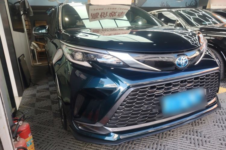 Used Toyota Granvia 2022 2.5L Hybrid Prestige Edition