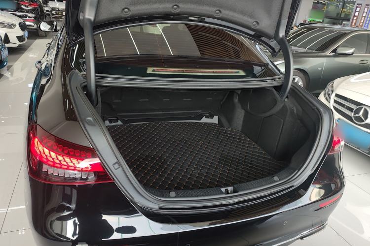 Used Mercedes-Benz E-Class 2023 Updated E 300 L Luxury Edition
