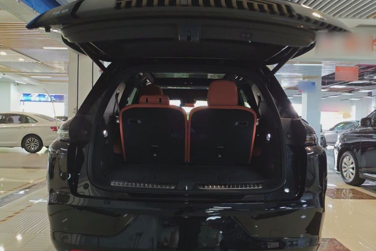 Used Li Auto L8 2023 Pro Model Trunk