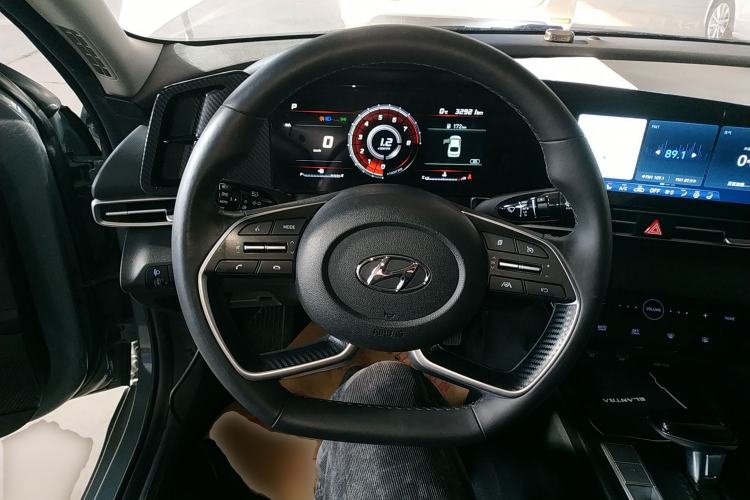 Used Hyundai Elantra 2021 1.5L CVT LUX Prestige Edition