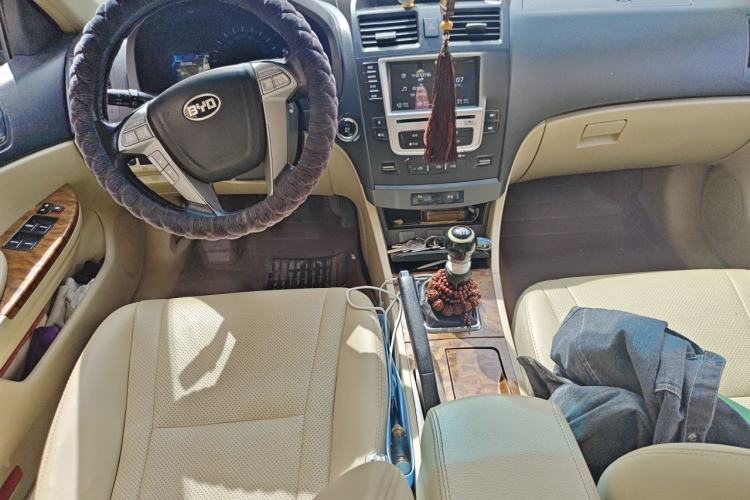 Used BYD G6 2012 1.5TI Manual Luxury Edition