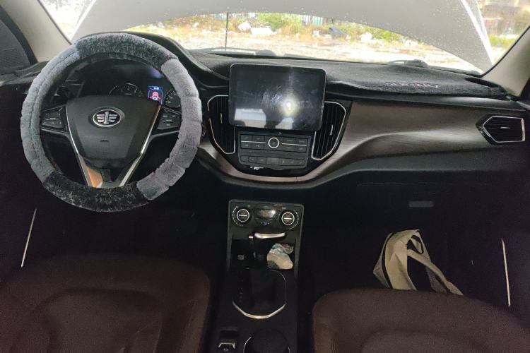 Used FAW Senya R7 2017 1.6L Automatic Smart Version