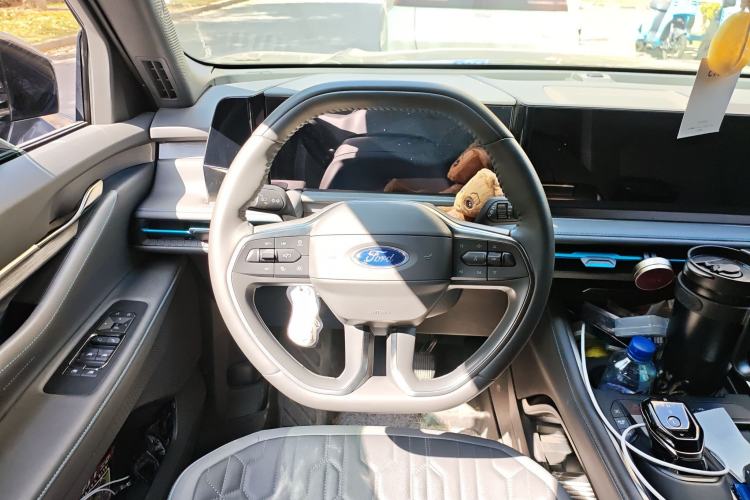 Used Ford Edge 2023 Ford Explorer L 2.0T EcoBoost E-Hybrid Two-Wheel Drive 7-Seater Luxury Model
