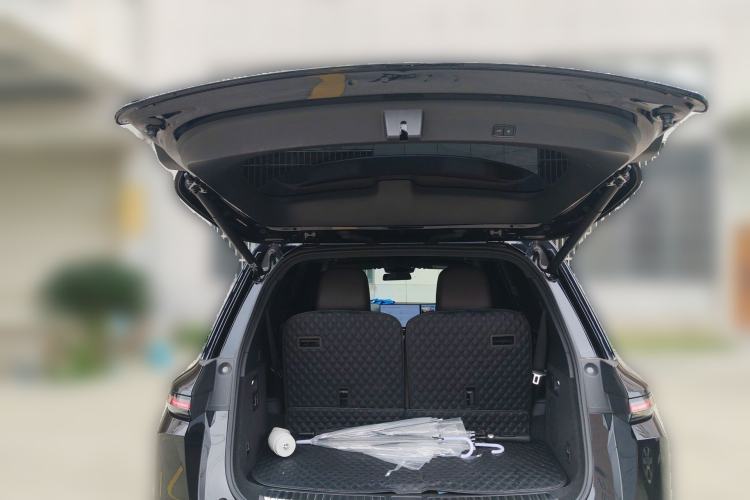 Used Li Auto L9 2022 Max model
