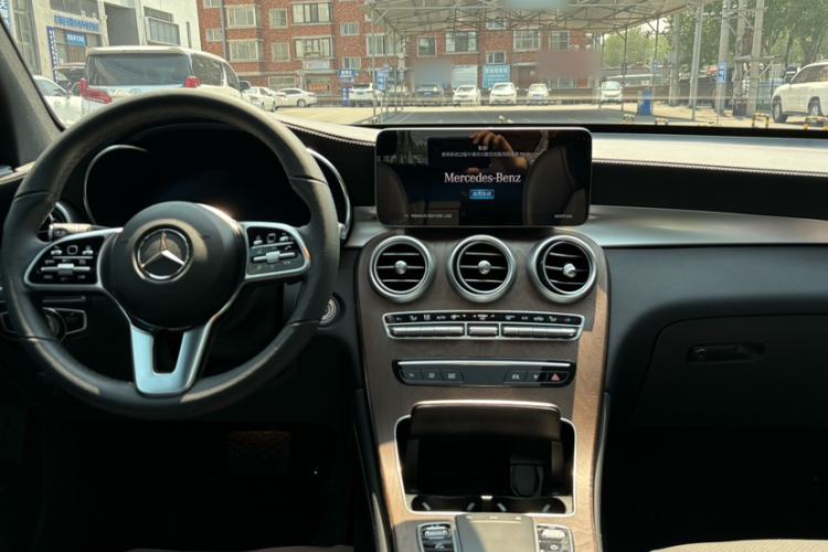 Used Mercedes-Benz GLC 2022 Facelift GLC 260 L 4MATIC Luxury Edition