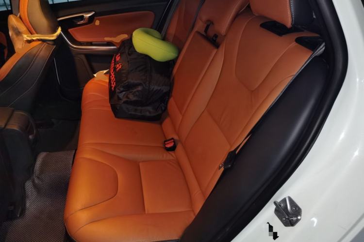 Used Volvo V60 2015 T5 Zhiya Edition Left Rear Seat