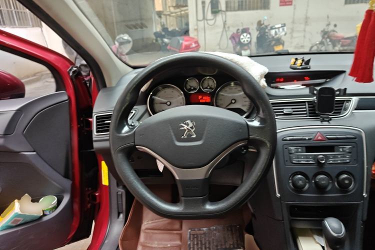 Used Peugeot 308 2014 Enjoy Edition Classic 1.6L Automatic Premium Model Steering Wheel