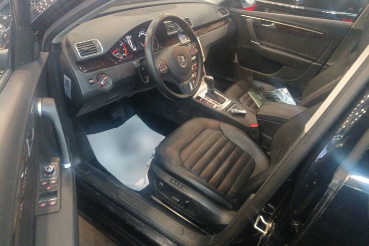 Used Volkswagen Magotan (Import) 2012 Travel Edition 2.0 TSI Luxury Version
