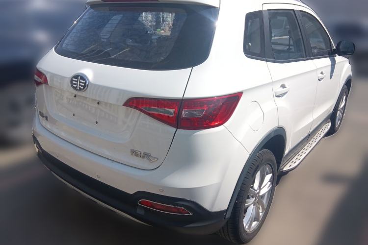 Used FAW Senya R7 2016 1.6L Manual Comfort Model Rear Right 45 Deg