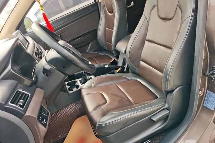 Used Dongfeng Fengon 330 2019 1.5L 330S Manual Comfort Version China VI Standard