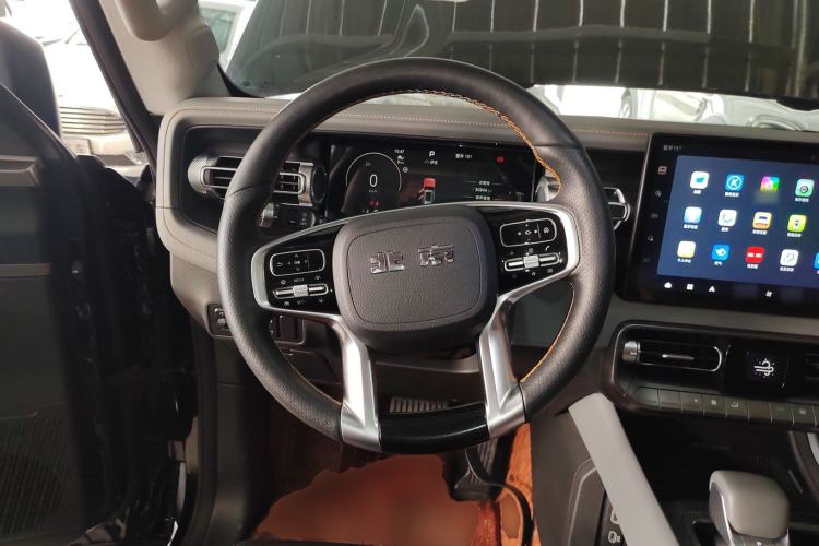 Used BAIC Off-Road BJ40 2024 2.0T All-New Urban Hunter Edition Chivalrous Style
