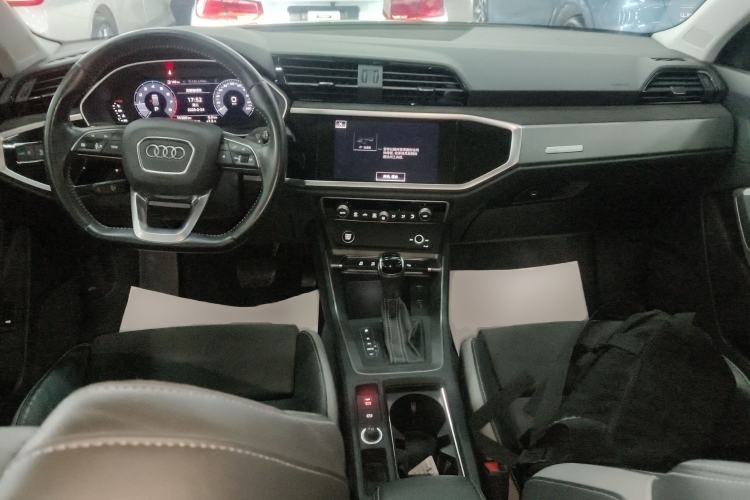 Used Audi Q3 2021 35 TFSI Fashion Dynamic Model