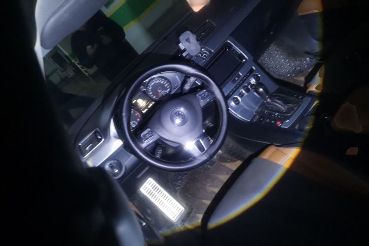 Used Volkswagen FAW-Volkswagen CC 2016 1.8TSI Luxury Model Steering Wheel