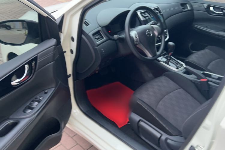 Used Nissan Tiida 2020 1.6L CVT Cool Edition
