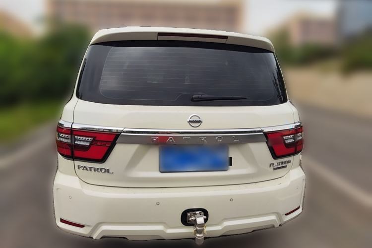 Used Nissan Patrol 2018 4.0L LinkedIn Edition