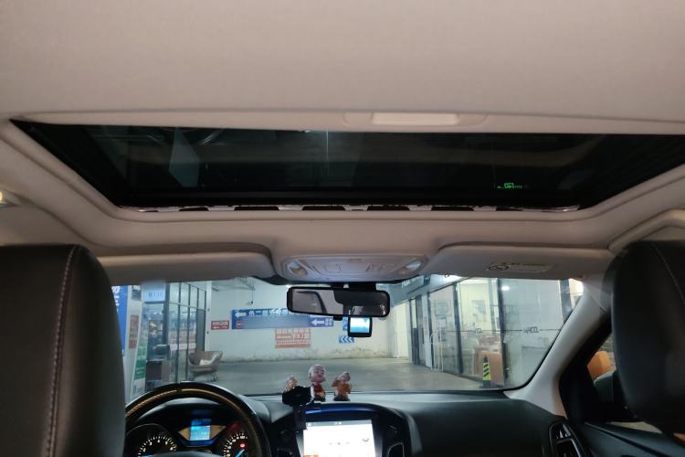 Used Ford Focus 2017 Sedan EcoBoost 125 Automatic Supreme Style SmartDrive Edition
