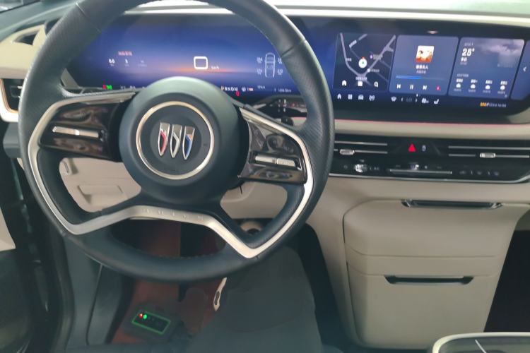 Used Buick Century 2023 2.0T Four-Seat Private Edition Center Console