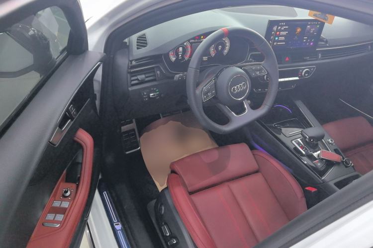 Used Audi A4L 2025 2 Million Units Enjoyment Version 40 TFSI Luxury Dynamic Edition
