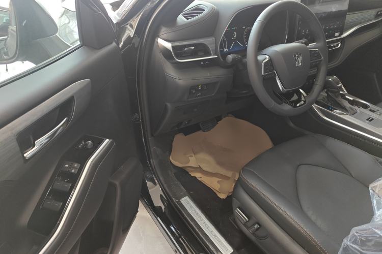 Used Toyota Crown Kluger 2026 Model 2.5L HEV All-Wheel-Drive Prestige Edition Interior 3