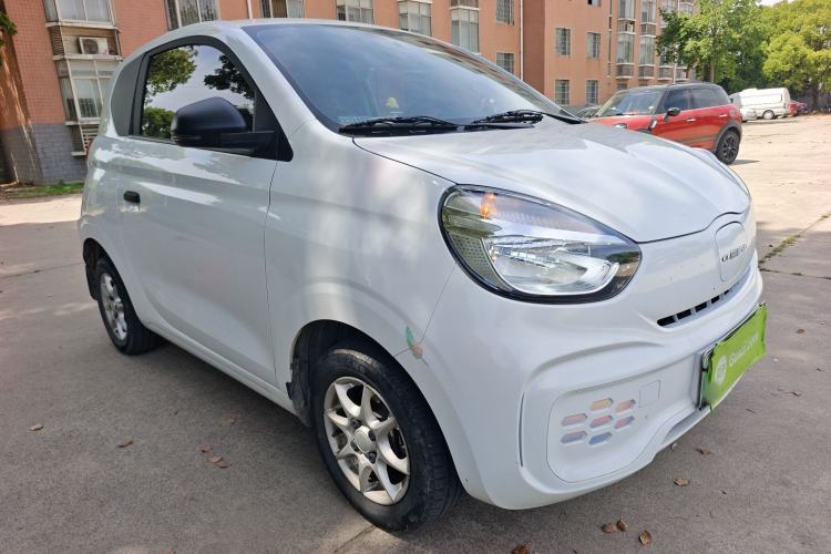 Used Roewe Clever 2022 311km QiQi BoBo Edition Front Right 45 Deg