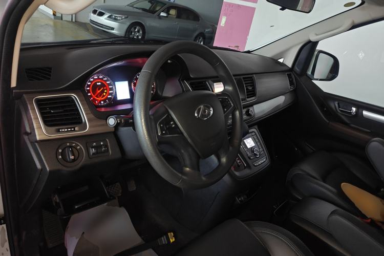 Used SAIC MAXUS G10 2021 2.0T Automatic Elite Edition Gasoline 7-Seater