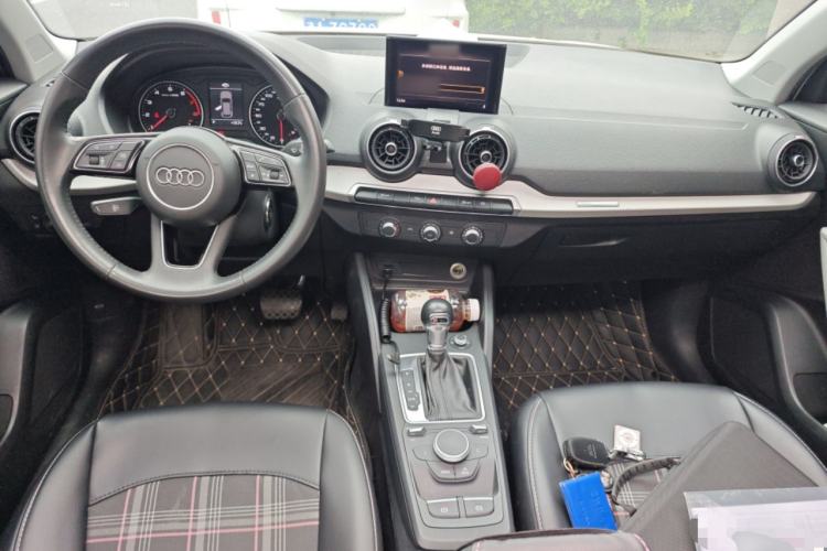 Used Audi Q2L 2020 35 TFSI Ambition Dynamic Edition Center Console