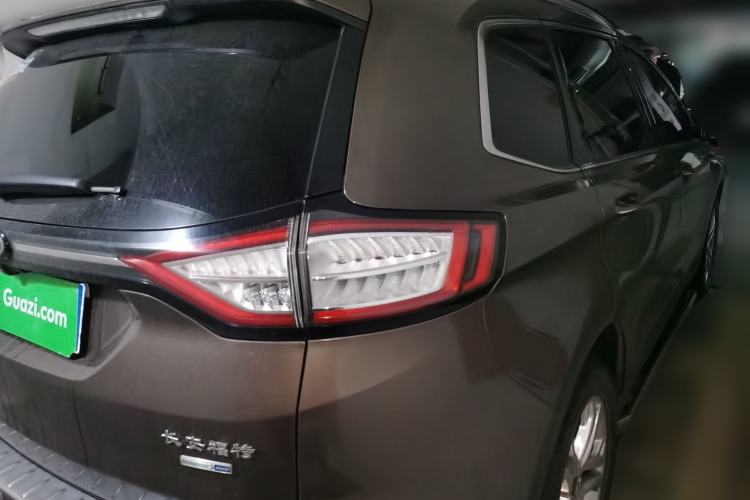 Used Ford Edge 2016 EcoBoost 245 Four-Wheel Drive Titanium Edition 7-Seater
