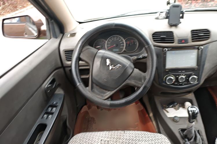 Used Wuling Hongguang 2014 1.2L S Standard Version China IV Standard
