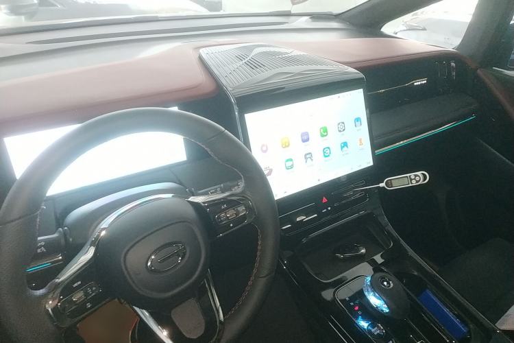 Used GAC Trumpchi M8 2023 Zongshi Series 400T Ultimate Edition Center Console