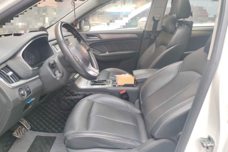 Used Roewe RX5 2016 20T Two-Wheel Drive Automatic Internet Smart Edition
