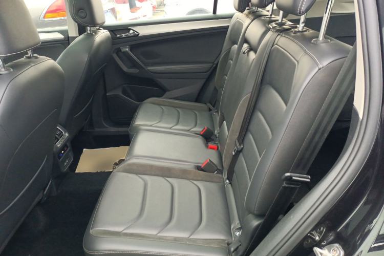 Used Volkswagen Tiguan L 2019 Revised 330TSI Automatic Two-Wheel Drive Smart & Luxury Edition China VI Standard Left Rear Seat