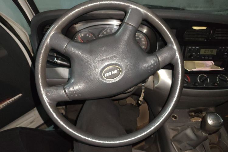 Used Jinbei Hiace 2014 2.0L 5th Generation Kuaiyunwang Business Version 4G19 Steering Wheel
