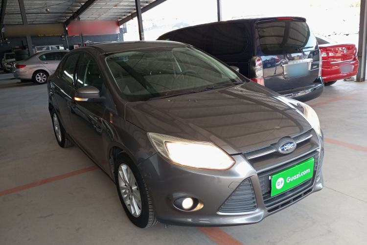 Used Ford Focus 2012 Sedan 1.6L Manual Comfort Model
