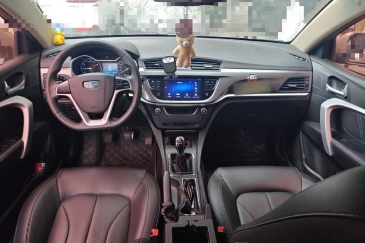 Used Geely Auto Emgrand 2017 Sedan Million Edition 1.3T Manual Top-Grade Version Center Console