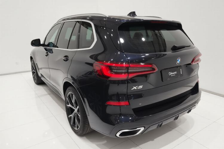 Used BMW X5 2019 xDrive40i Luxury Model with M Sport Package