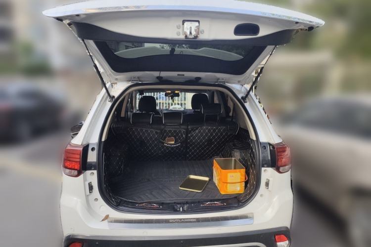 Used Mitsubishi Outlander 2019 2.0L Two-Wheel Drive Comfort Edition 5 Seats China V Standard Trunk