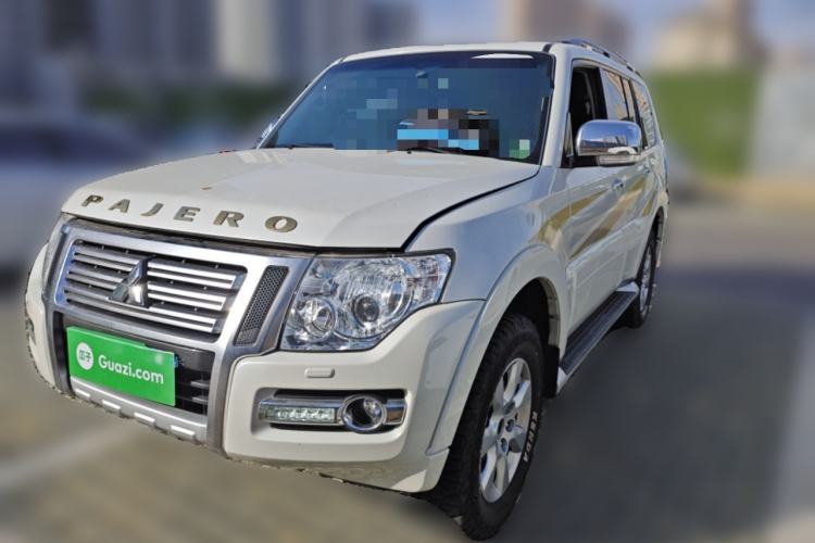 Used Mitsubishi Pajero 2020 3.0L Automatic Luxury Off-Road Version