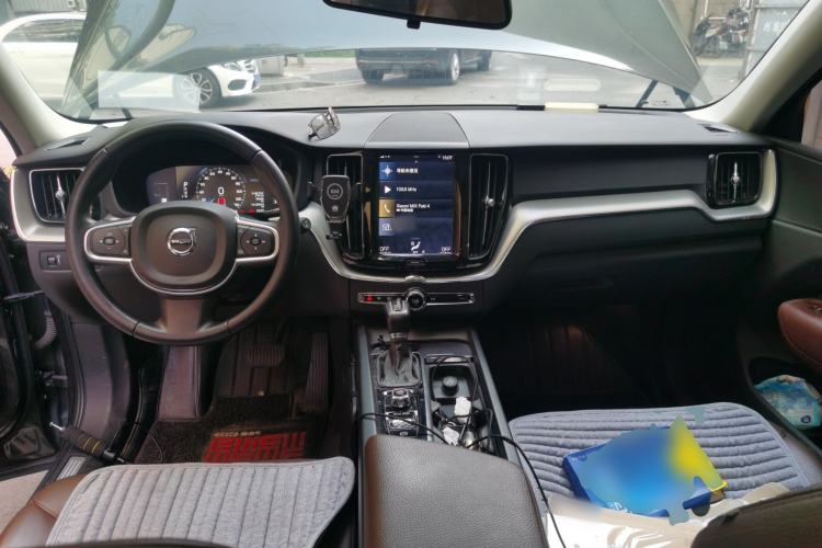 Used Volvo XC60 2019 T5 4x4 Smart Edition China V Standard
