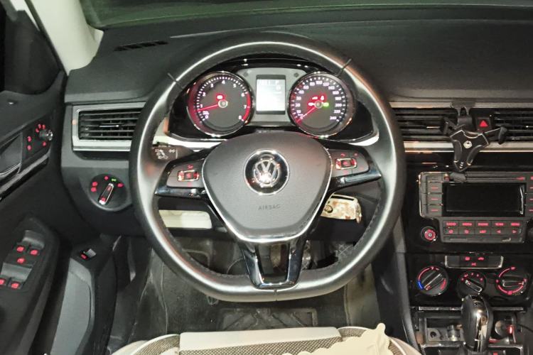 Used Volkswagen Bora 2018 1.5L Automatic Comfort Model Steering Wheel