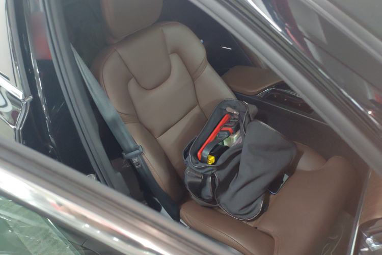 Used Volvo S90 2024 B5 Zhiyuan Luxury Edition
