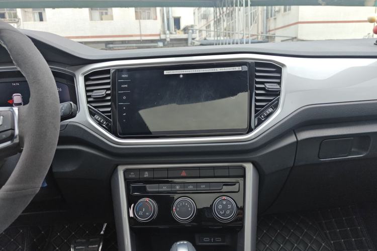 Used Volkswagen T-ROC 2021 Revised Version 280TSI DSG Two-Wheel Drive R-Line Pro Connected Car Edition
