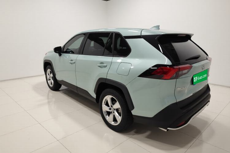 Used Toyota RAV4 2020 2.0L CVT Two-Wheel Drive Fashion Edition Exterior 3