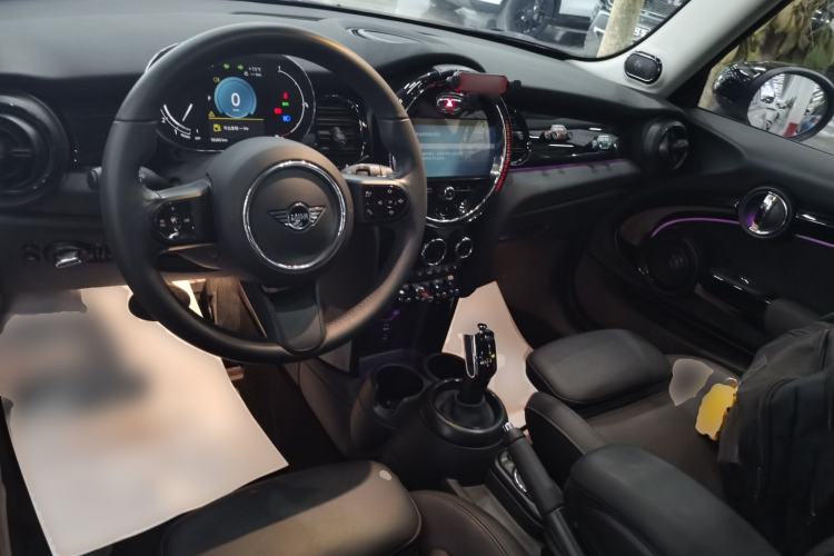 Used MINI MINI 2023 Updated 1.5T COOPER Artist
