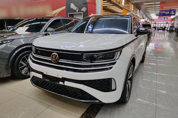 Used Volkswagen Tavendor 2023 380TSI Four-Wheel Drive R-Line Cruise Edition