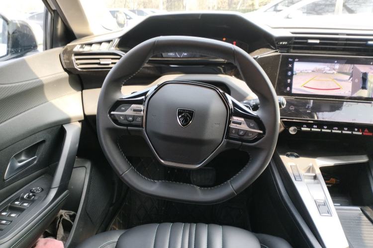 Used Peugeot 408X 2023 Charm Version
