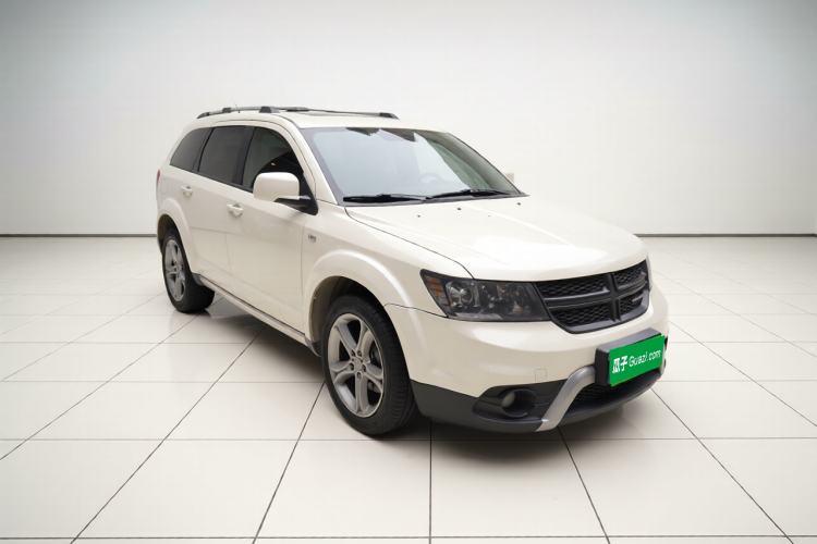 Used Dodge Journey 2015 2.0TD Four-Wheel Drive Luxury Edition Exterior 2