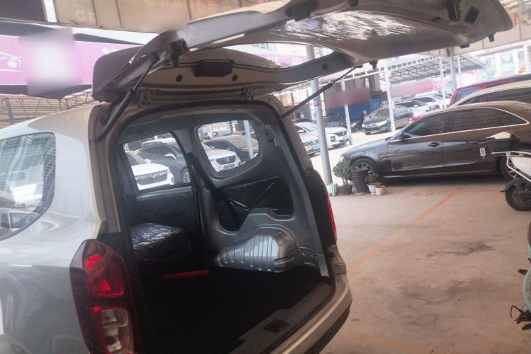 Used Wuling Hongguang New Energy 2025 Extended-Range Hybrid 50 km Standard Version Trunk